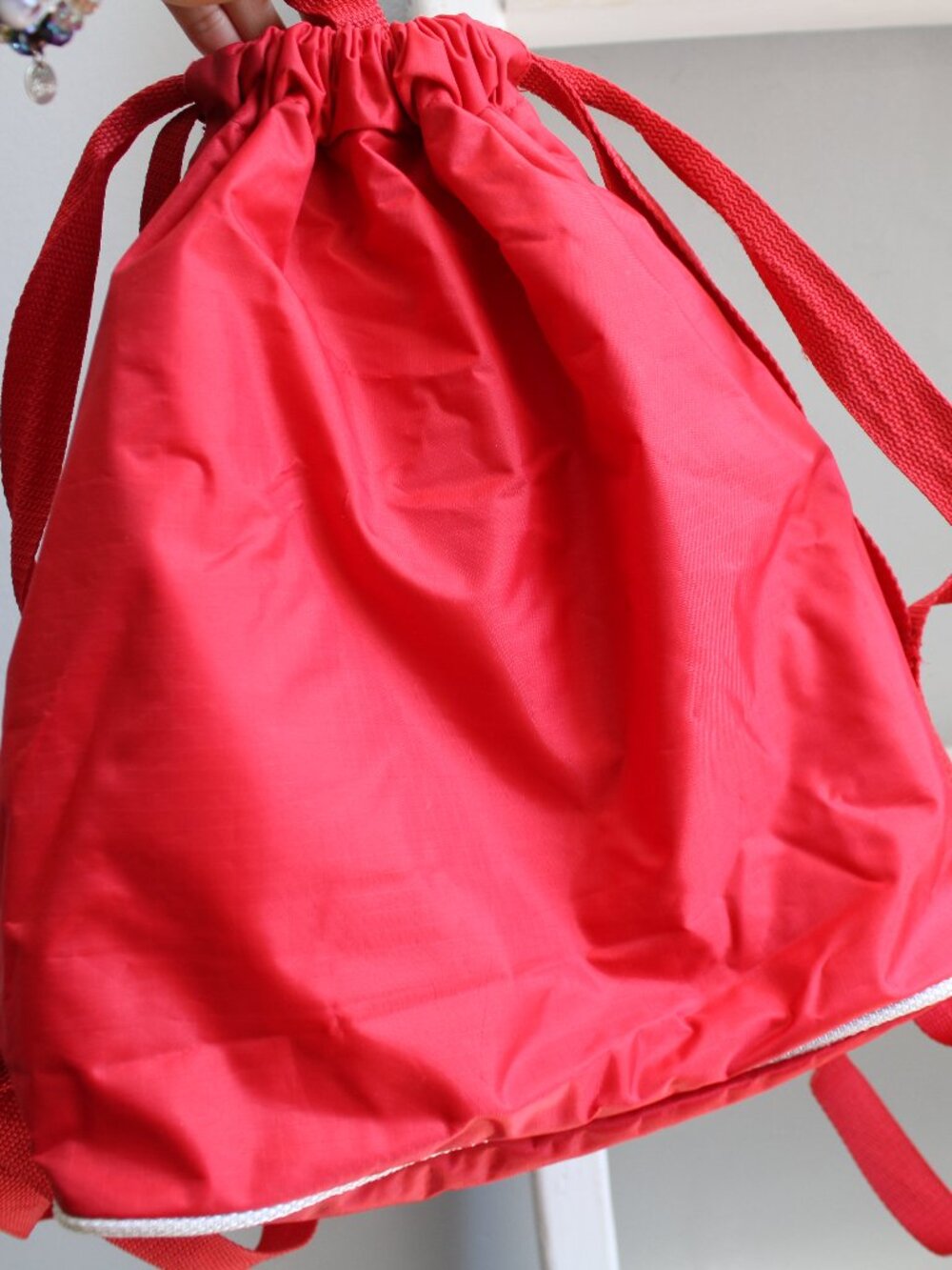 Vintage Y2K Red Nylon Floral Mesh Drawstring Outdoors Beach Bag Mini Backpack - Picture 7 of 7